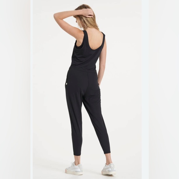 VUORI Lux Harem Jumpsuit Athleasure Comfy Cozy Black Size Medium - Picture 9 of 16